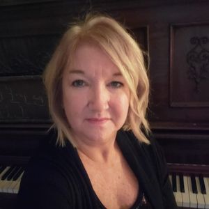 Meet your Posher, Michele